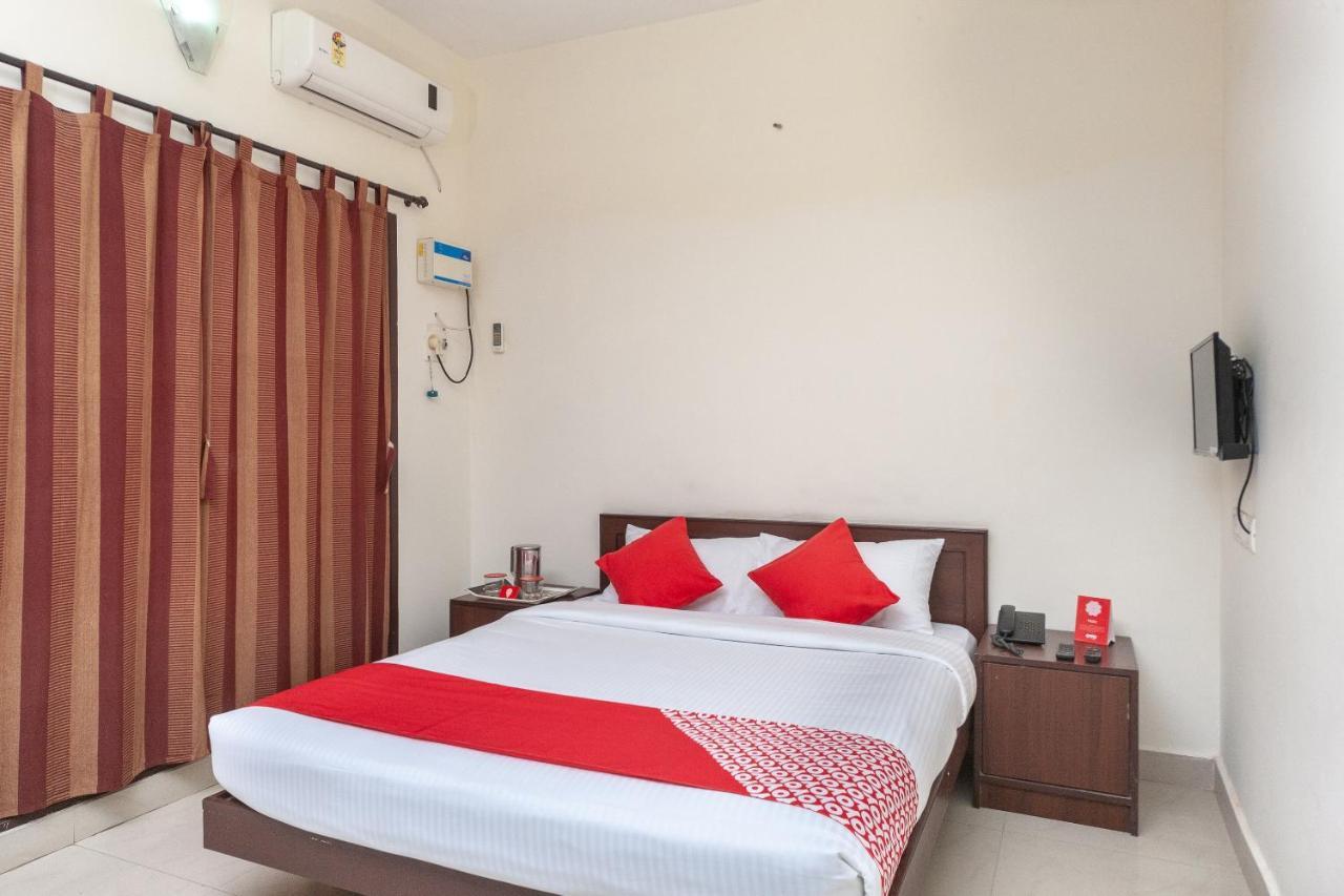 Oyo 22019 Skye Service Apartments Ченнаи Экстерьер фото