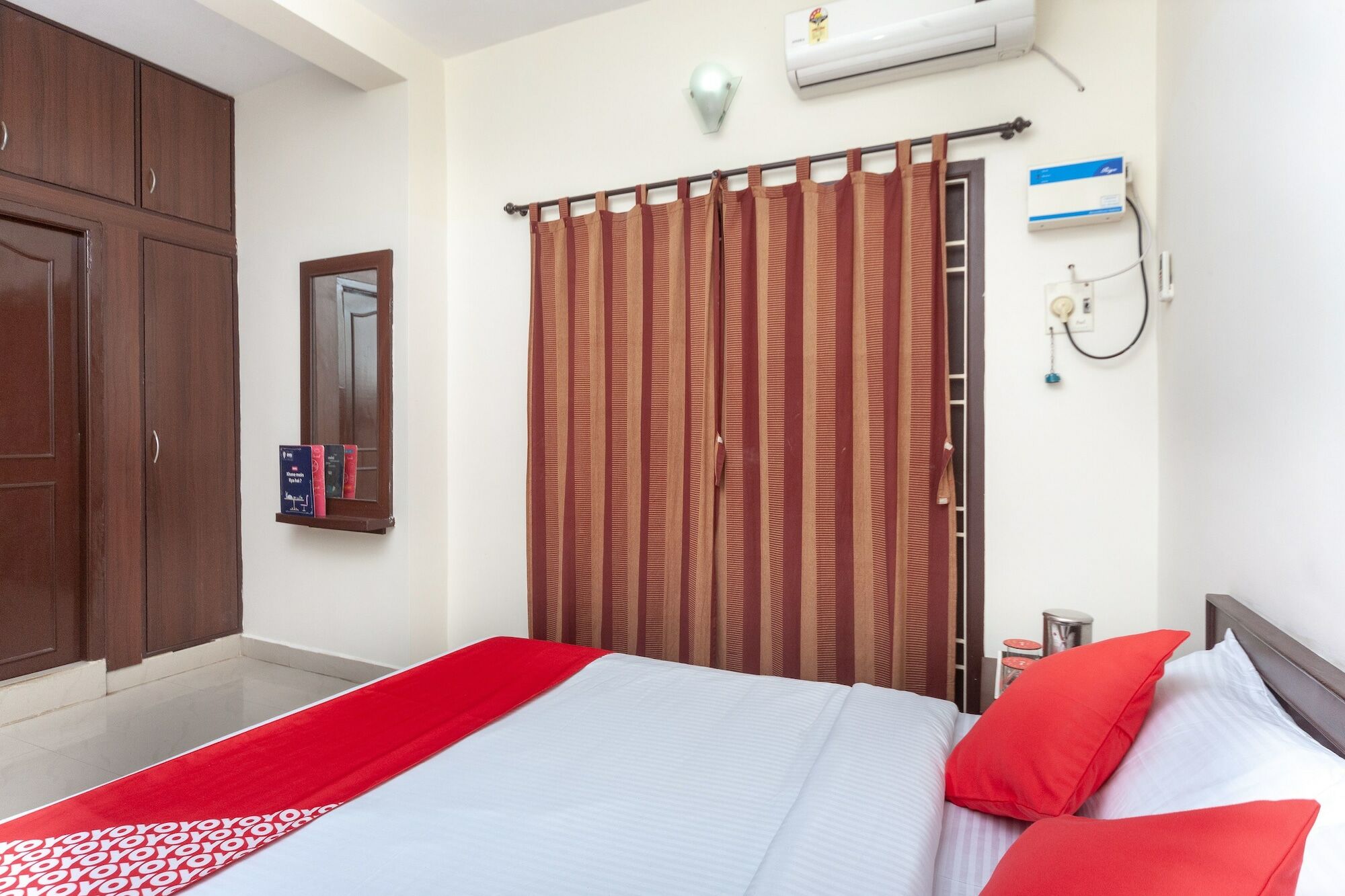 Oyo 22019 Skye Service Apartments Ченнаи Экстерьер фото