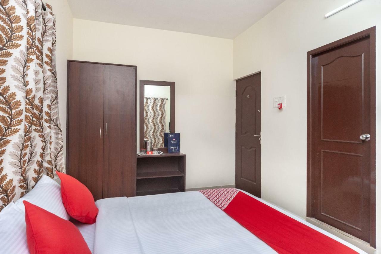 Oyo 22019 Skye Service Apartments Ченнаи Экстерьер фото